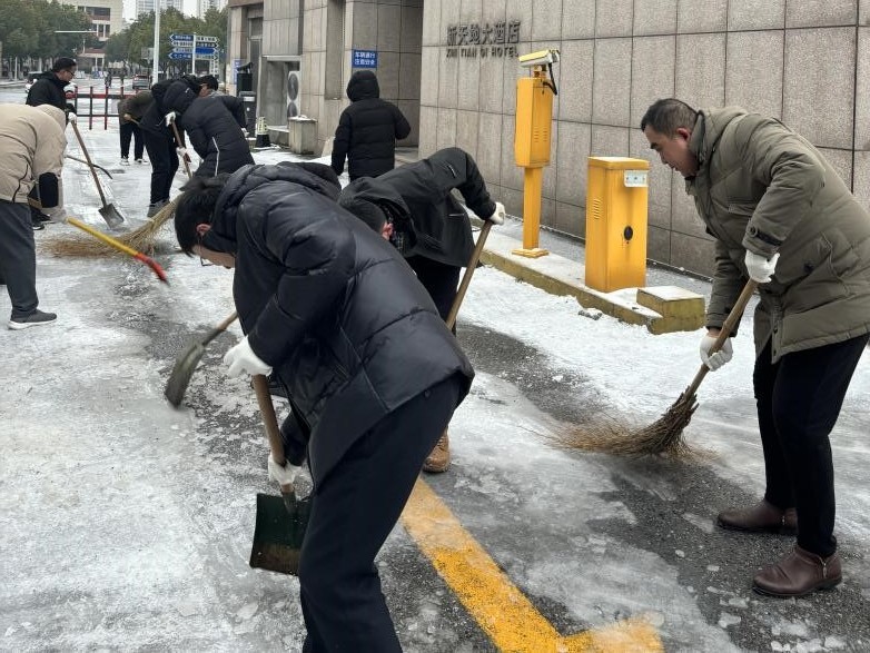 1708669661457396.jpg 除雪照片_副本.jpg